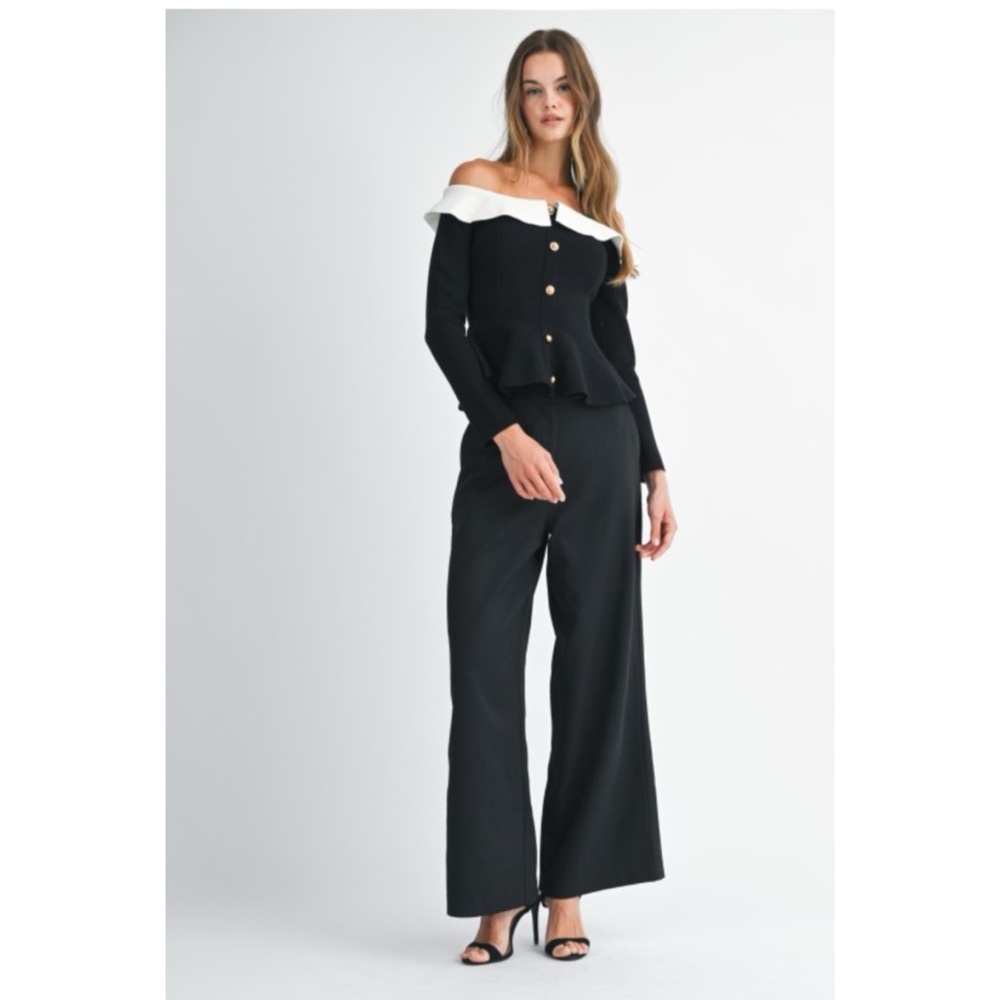 740 • Lux Black Viscose Blend Knit Peplum Top Gold Buttons White Flounce Collar - Picture 7 of 16